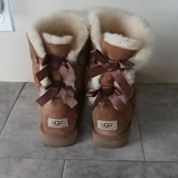 UGG boots saiz 8 women - Picture 4 of 6
